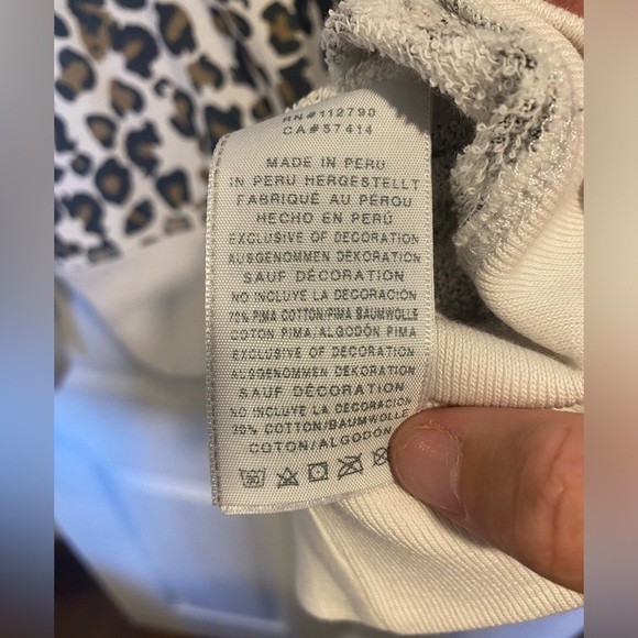 True Religion Leopard Boyfriend Pullover Size Large - Picture 8 of 9